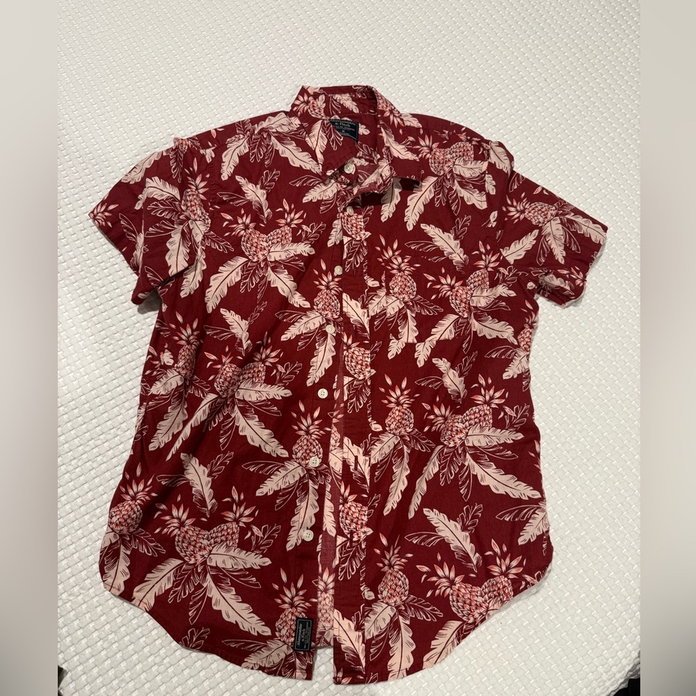 A&F Short-Sleeved Button Down- Pineapple Print